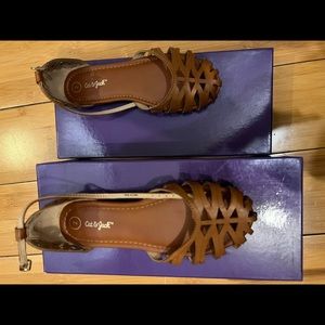 Casual brown sandals